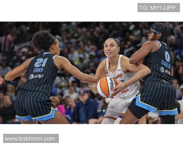 芝加哥天空与菲尼克斯水星激战比分揭晓精彩瞬间回顾