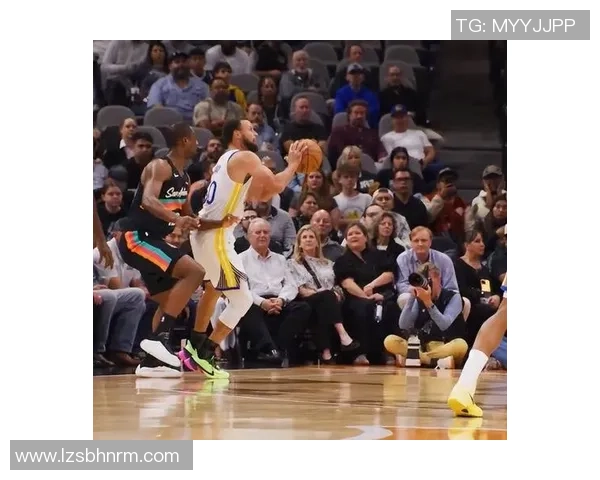 库里单节22分刷爆NBA纪录,文班31+15+10+8失误,勇士反转马刺 库里单节22分刷爆NBA纪录,文班31+15+10+8失误,勇士反转马刺